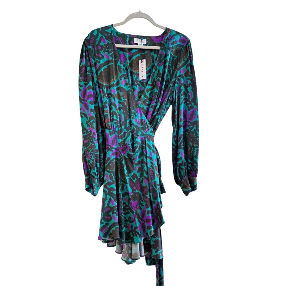 NWT Velvet by Graham & Spencer Green and Purple Bridget Printed Satin Wrap Dress
